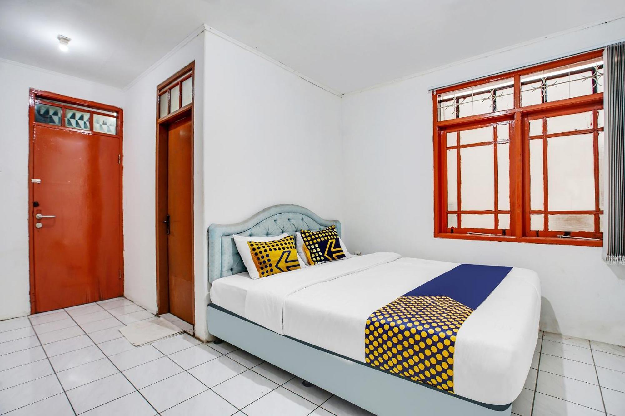 Spot On 91117 Sriwijaya Residence Syariah Бандунг Экстерьер фото