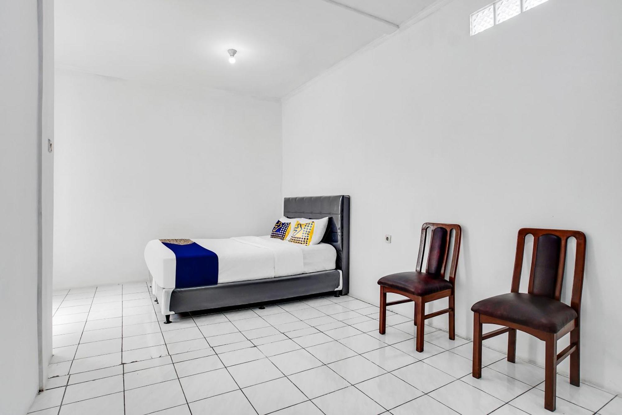 Spot On 91117 Sriwijaya Residence Syariah Бандунг Экстерьер фото
