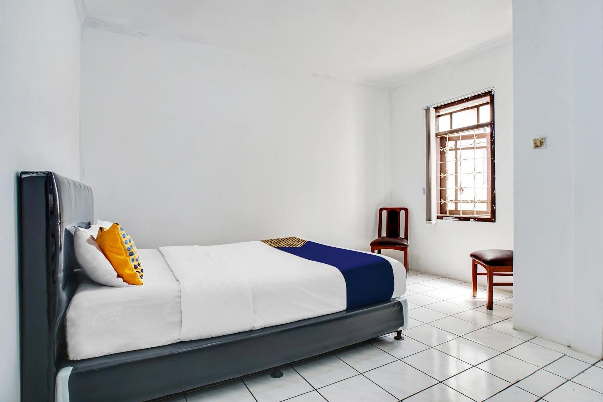 Spot On 91117 Sriwijaya Residence Syariah Бандунг Экстерьер фото